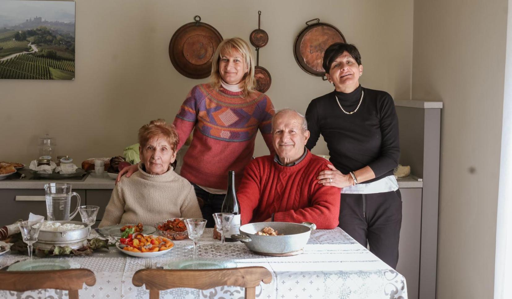 Ca'Du Lin - Jacuzzi Bed & Breakfast Cisterna d'Asti Exterior photo